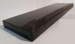 granit-nero-assoluto-poler-szczegol-narożnik.jpg
