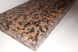 Parapety/Stopnice  - GRANIT ROSA BALMORAL - poler, gr. 3 cm  -  1 m2 wyrobu gotowego 