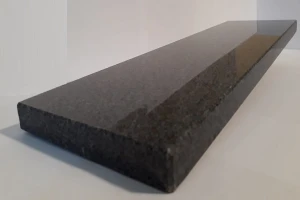 Parapety/Stopnice  - GRANIT  PADANG DARK  poler, gr. 3 cm  -  1 m2 wyrobu gotowego  