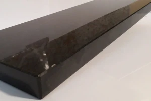 granit-nero-assoluto-poler-szczegół-narożnik.jpg