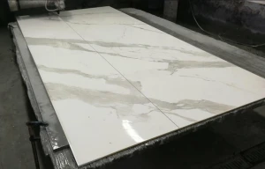 I NATURALI Bianco Statuario Venato - formowanie blatu.jpg