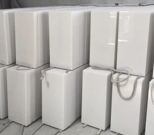 Biały Marmur - Bianco Neve, Crystal White 61x30,5x1 cm.jpg