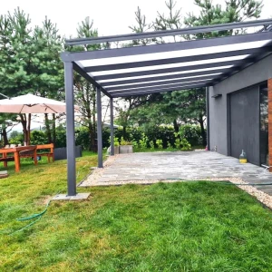 Aluminiowe zadaszenie tarasu 300x1006cm poliwęglan bezbarwny 16mm